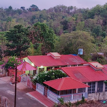 Jenjon Karjat Resort - One Bhk Premium Chalet With Optional Swimming Pool ภายนอก รูปภาพ