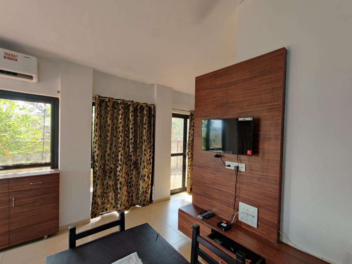 Jenjon Karjat Resort - One Bhk Premium Chalet With Optional Swimming Pool ภายนอก รูปภาพ